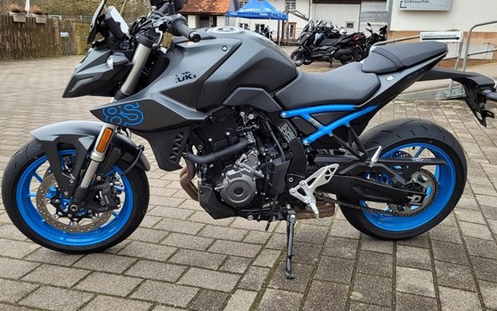 Gebrauchtmotorrad Suzuki GSX-8S - Bild 2