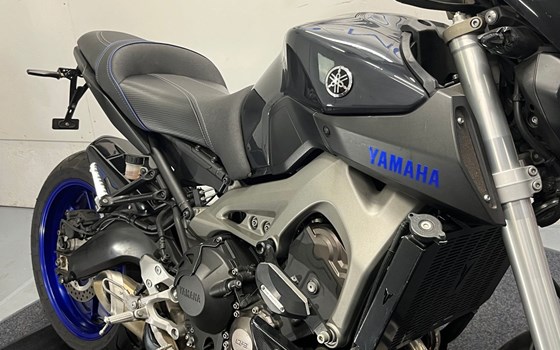 Gebrauchtmotorrad Yamaha MT-09 - Bild 2