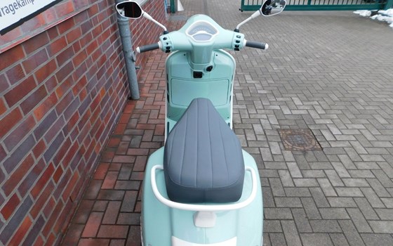 Neufahrzeug Vespa GTS 125 - Bild 11