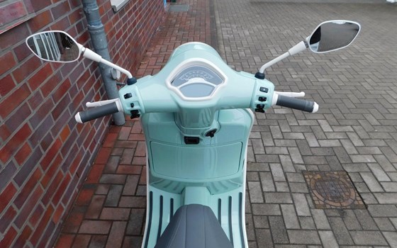 Neufahrzeug Vespa GTS 125 - Bild 12