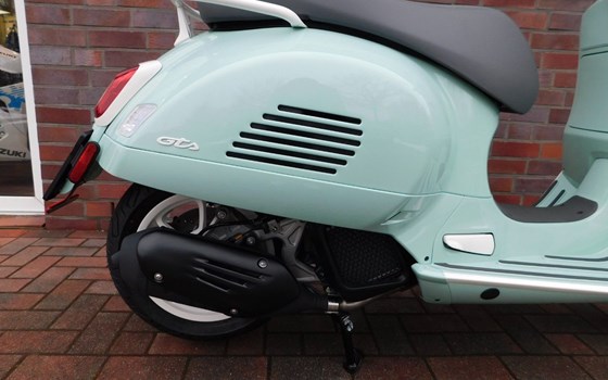Neufahrzeug Vespa GTS 125 - Bild 15
