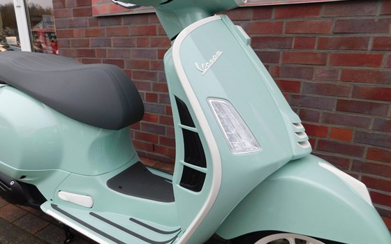 Neufahrzeug Vespa GTS 125 - Bild 17