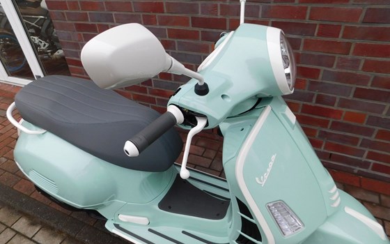 Neufahrzeug Vespa GTS 125 - Bild 20