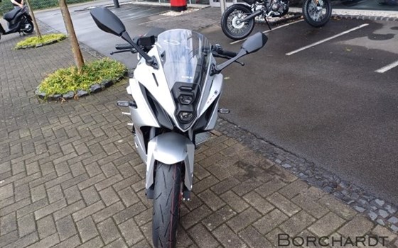 Neufahrzeug Suzuki GSX-8R - Bild 10