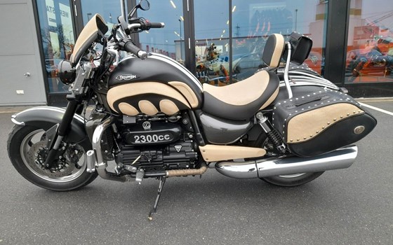 Gebrauchtmotorrad Triumph Rocket III Roadster - Bild 1