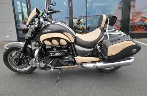 Gebrauchtmotorrad Triumph Rocket III Roadster