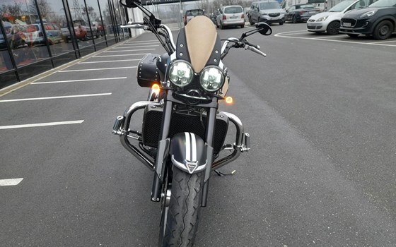 Gebrauchtmotorrad Triumph Rocket III Roadster - Bild 2