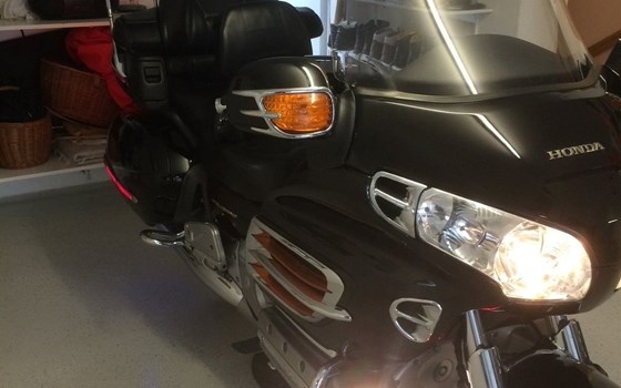 Gebrauchtmotorrad Honda GL 1800 Goldwing - Bild 2