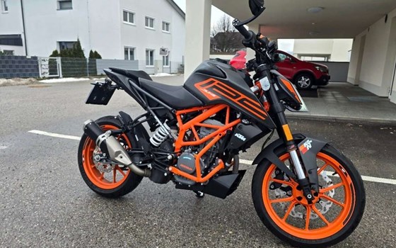 Gebrauchtmotorrad KTM 125 Duke - Bild 3