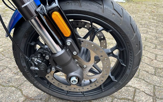 Gebrauchtmotorrad Harley-Davidson Street Rod - Bild 11