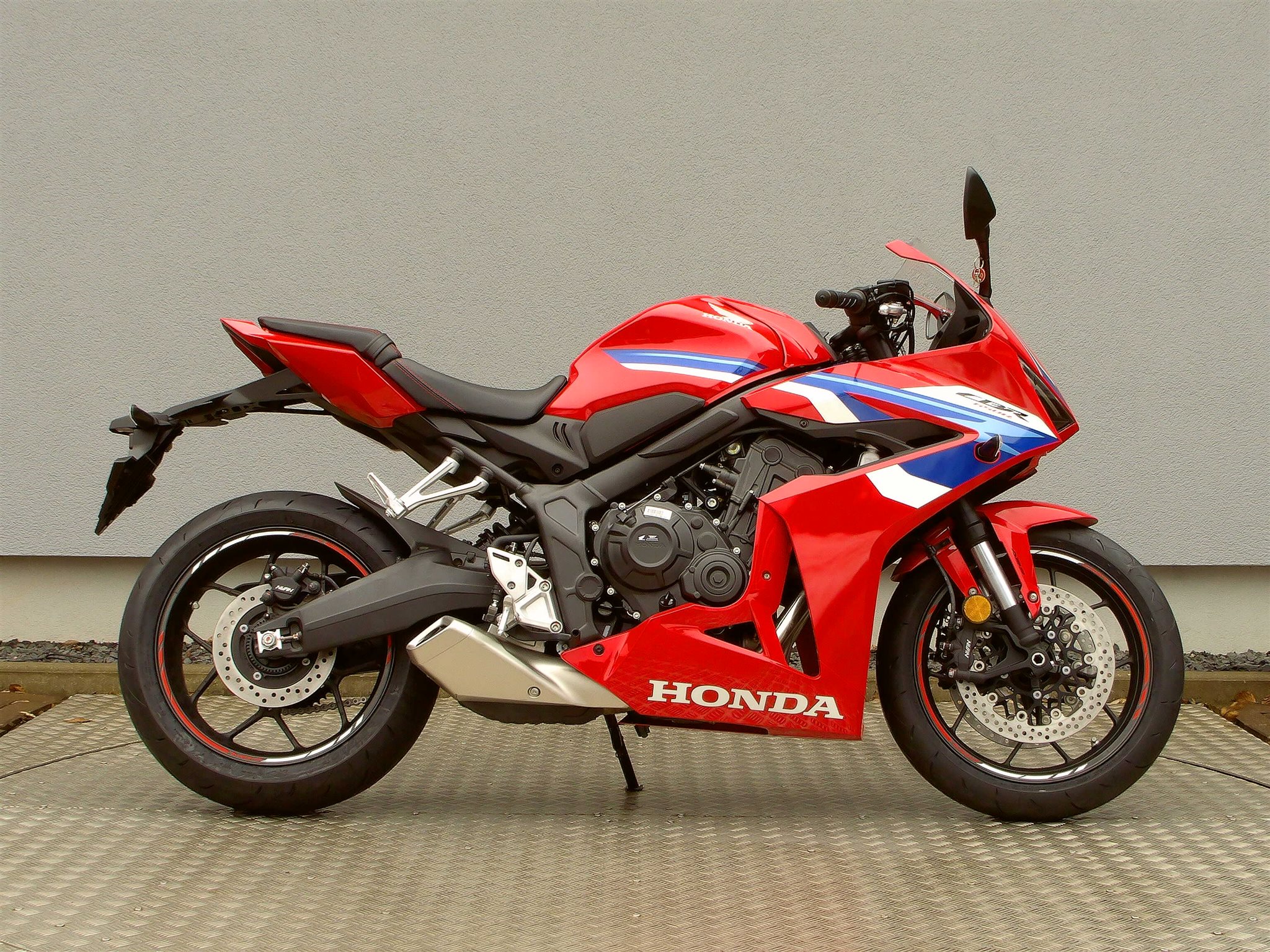 Honda CBR650R