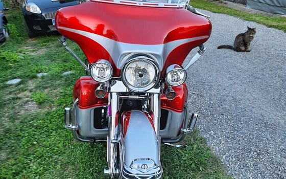 Gebrauchtmotorrad Harley-Davidson CVO FLHTCUSE Ultra Classic Electra Glide - Bild 4