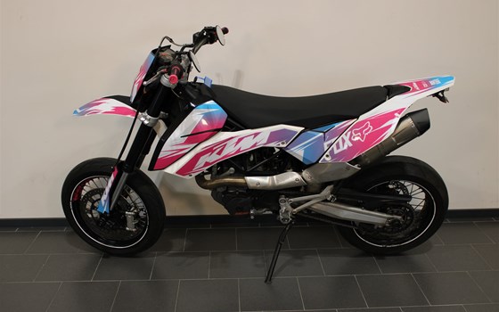 Gebrauchtmotorrad KTM 690 SMC - Bild 3