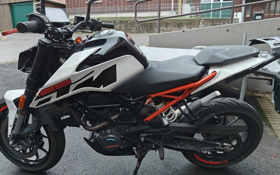 Gebrauchtmotorrad KTM 125 Duke - Bild 2