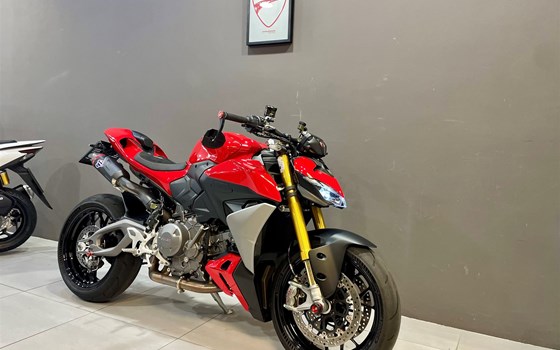 Gebrauchtmotorrad Ducati Streetfighter V2 S - Bild 1