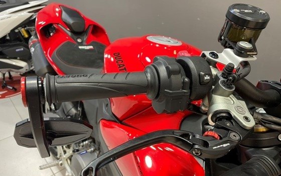 Gebrauchtmotorrad Ducati Streetfighter V2 S - Bild 5