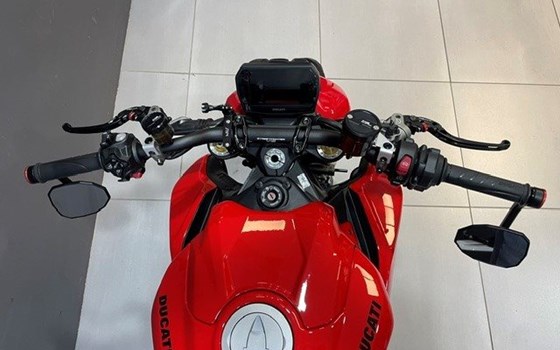Gebrauchtmotorrad Ducati Streetfighter V2 S - Bild 7