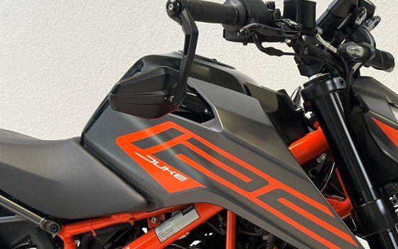 Gebrauchtmotorrad KTM 125 Duke - Bild 3