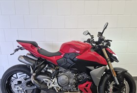 Ducati Streetfighter V2