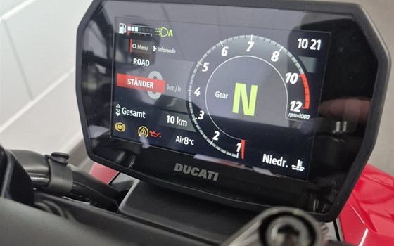 Gebrauchtmotorrad Ducati Streetfighter V2 - Bild 3