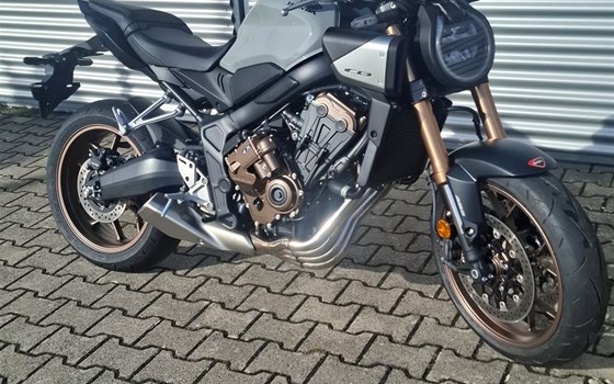 Gebrauchtmotorrad Honda CB650R E-Clutch - Bild 1