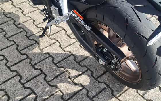 Gebrauchtmotorrad Honda CB650R E-Clutch - Bild 6