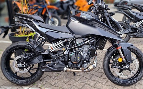 Neufahrzeug KTM 125 Duke - Bild 1
