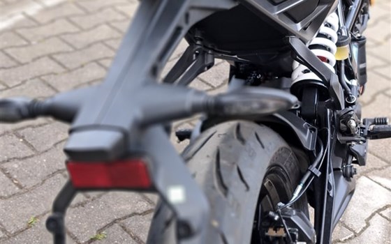 Neufahrzeug KTM 125 Duke - Bild 4