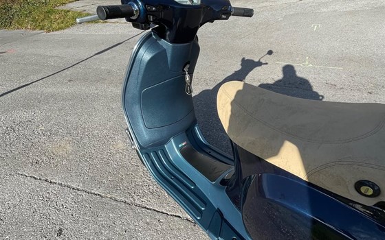 Gebrauchtmotorrad Vespa LX 50 2T - Bild 3