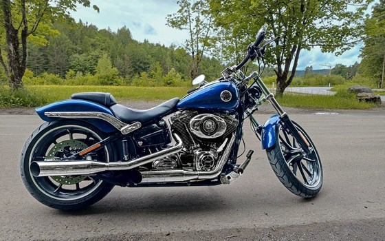 Gebrauchtmotorrad Harley-Davidson Softail Breakout FXSB - Bild 2