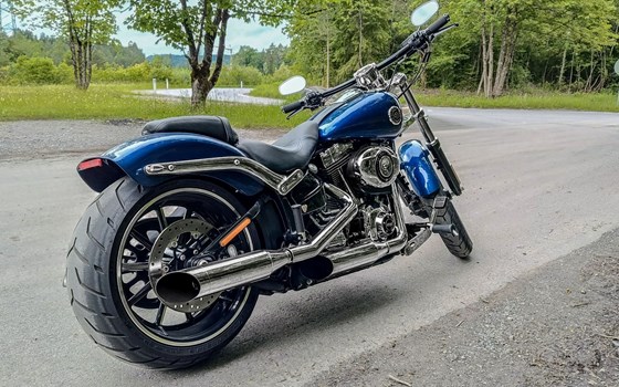 Gebrauchtmotorrad Harley-Davidson Softail Breakout FXSB - Bild 3
