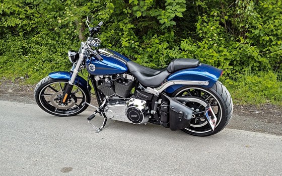 Gebrauchtmotorrad Harley-Davidson Softail Breakout FXSB - Bild 4