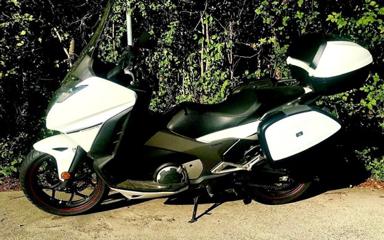 Gebrauchtmotorrad Honda Integra - Bild 1