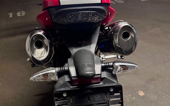 Gebrauchtmotorrad Triumph Speed Triple 1050 - Bild 9