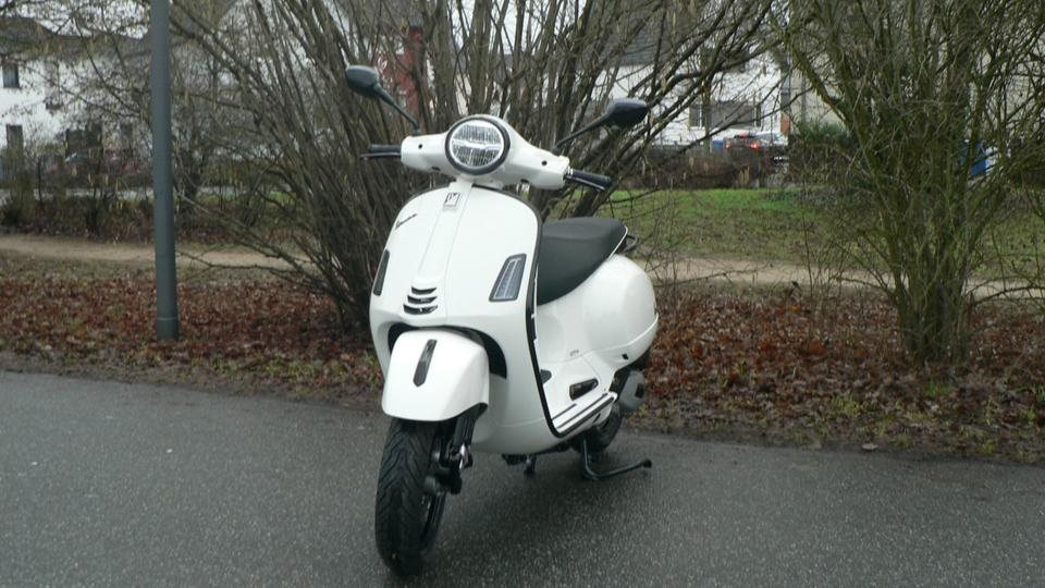Vespa GTS 125