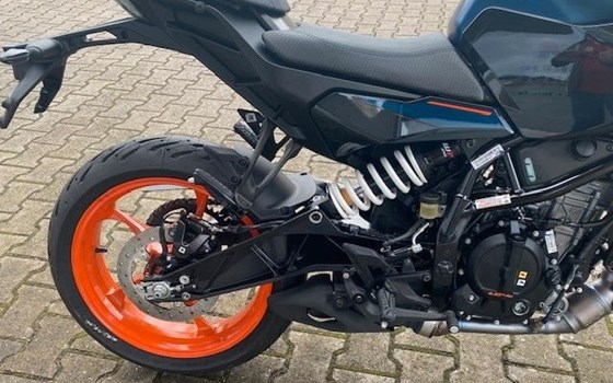 Gebrauchtmotorrad KTM 125 Duke - Bild 8