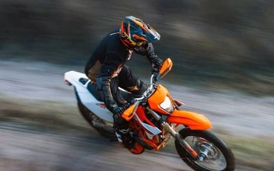 Neufahrzeug KTM 690 Enduro R - Bild 10