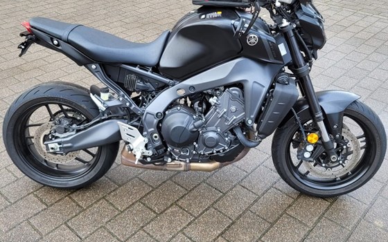 Gebrauchtmotorrad Yamaha MT-09 35kW - Bild 1