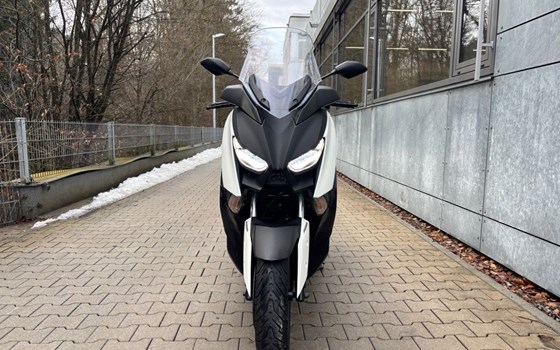 Gebrauchtmotorrad Yamaha XMAX 300 - Bild 3