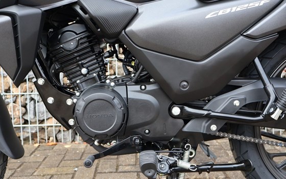 Gebrauchtmotorrad Honda CB125F - Bild 3