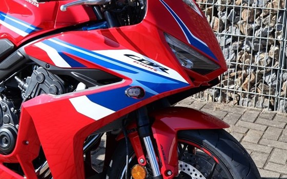 Gebrauchtmotorrad Honda CBR650R E-Clutch - Bild 12