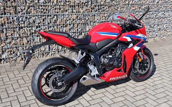 Gebrauchtmotorrad Honda CBR650R E-Clutch - Bild 15