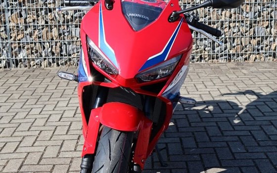 Gebrauchtmotorrad Honda CBR650R E-Clutch - Bild 5