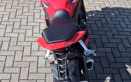 Gebrauchtmotorrad Honda CBR650R E-Clutch - Bild 7