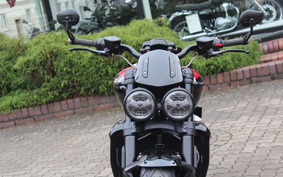 Gebrauchtmotorrad Triumph Rocket 3 Storm R - Bild 7