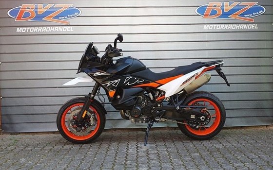 Gebrauchtmotorrad KTM 890 SMT - Bild 1