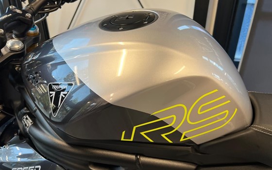 Gebrauchtmotorrad Triumph Speed Triple 1200 RS - Bild 9