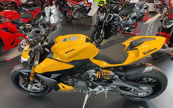 Neufahrzeug Ducati Streetfighter V2 S - Bild 10