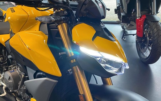 Neufahrzeug Ducati Streetfighter V2 S - Bild 7