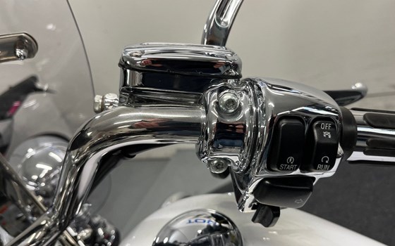 Gebrauchtmotorrad Harley-Davidson Road King Custom FLHRS - Bild 9